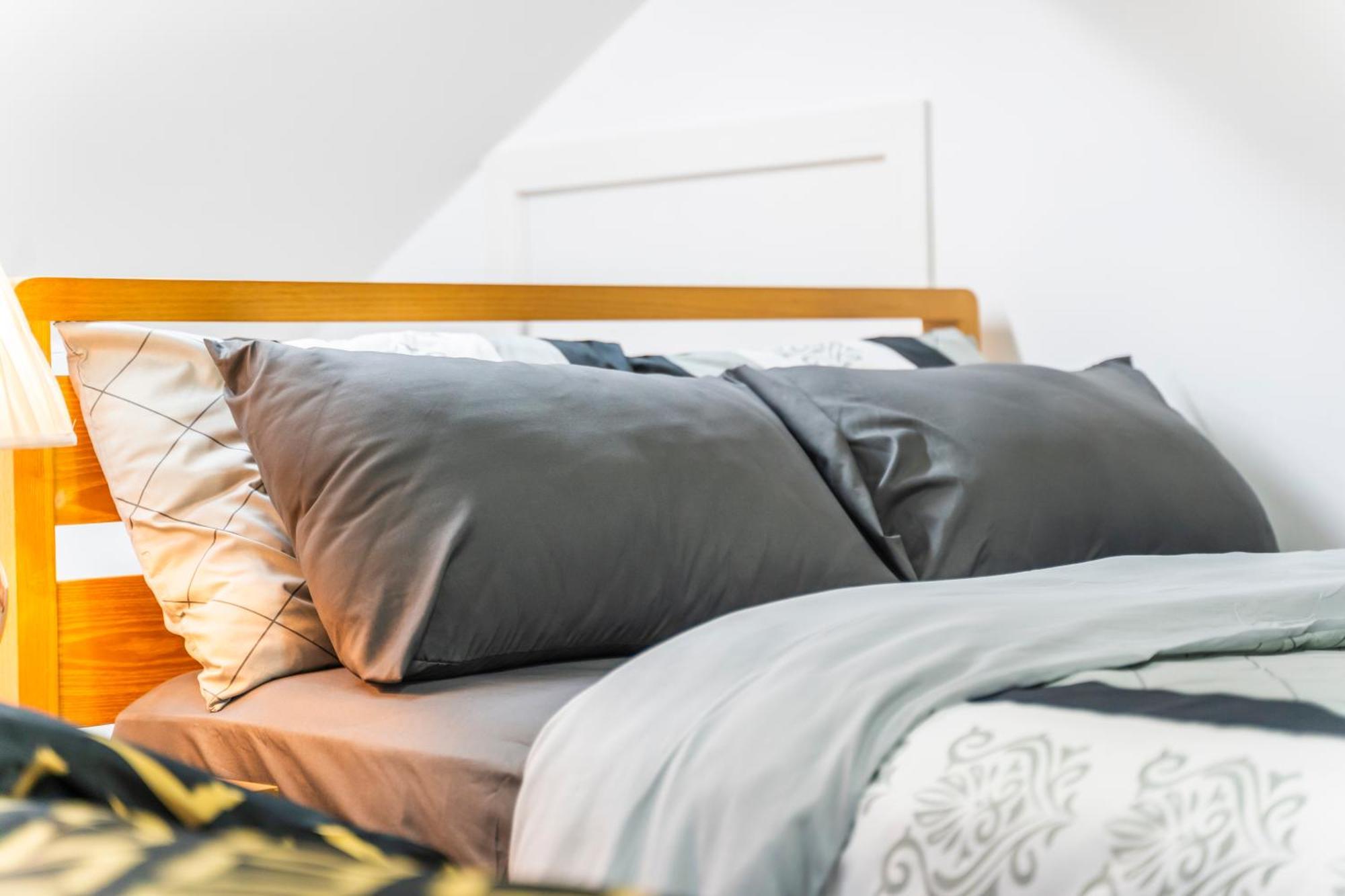 Exquisite 2-Bedroom Penthouse-Sleeps 7-Free Parking With Workstations & High-Speed Wifi Birmingam Exterior foto