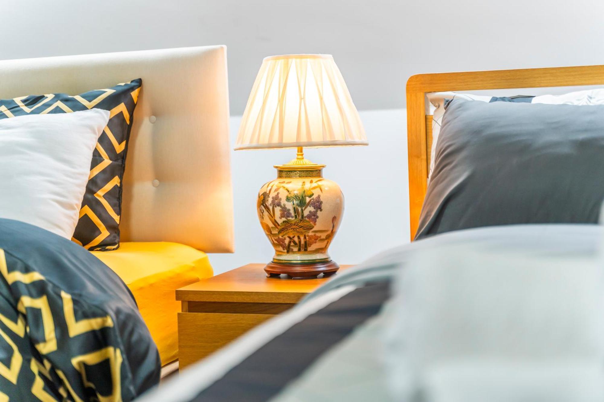 Exquisite 2-Bedroom Penthouse-Sleeps 7-Free Parking With Workstations & High-Speed Wifi Birmingam Exterior foto